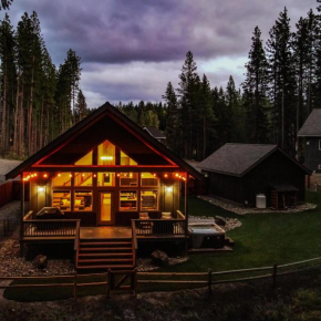 Pine Forest Getaway, Game Room, Hot Tub, Fire Pit